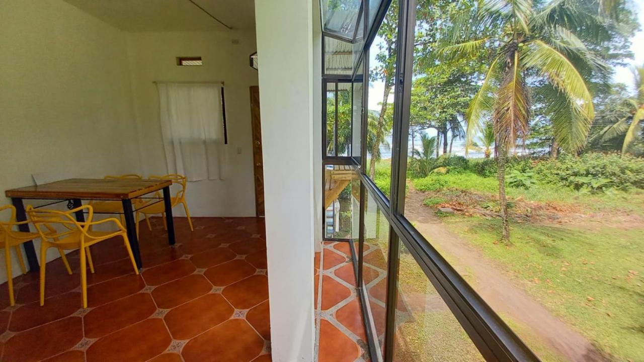 Pura Natura Beachfront Gasthuis *